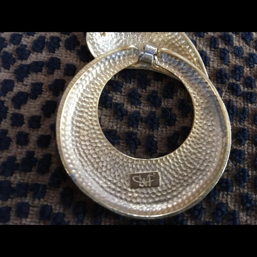 Darling, fun Diane Von Furstenberg earrings! - Picture 3 of 8